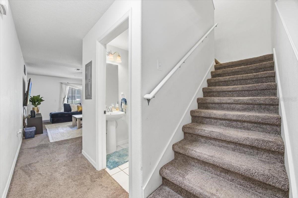 COBBLESTONE LANDING TWNHMS CONDO - Residential