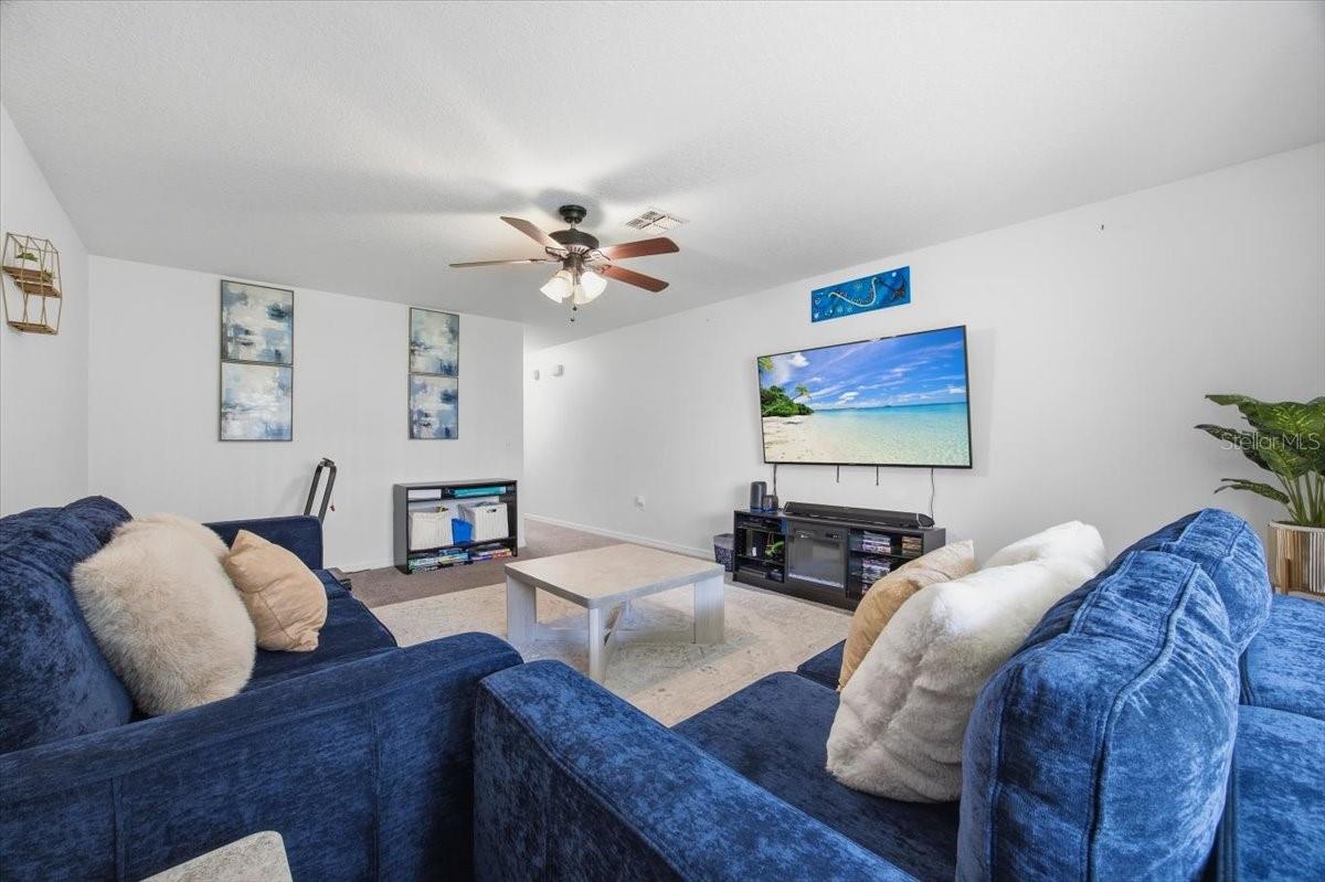 COBBLESTONE LANDING TWNHMS CONDO - Residential