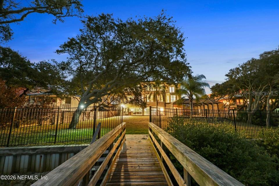 7149 MIDDLETON AVENUE