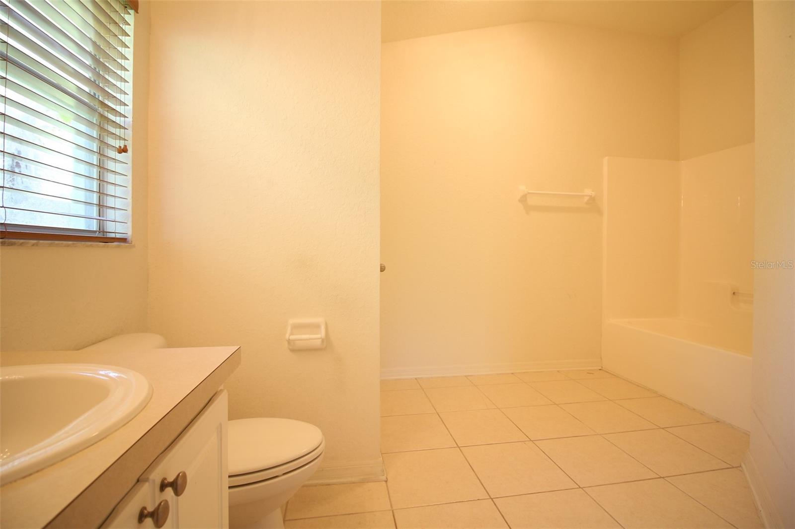 TURTLE ROCK - Residential Lease