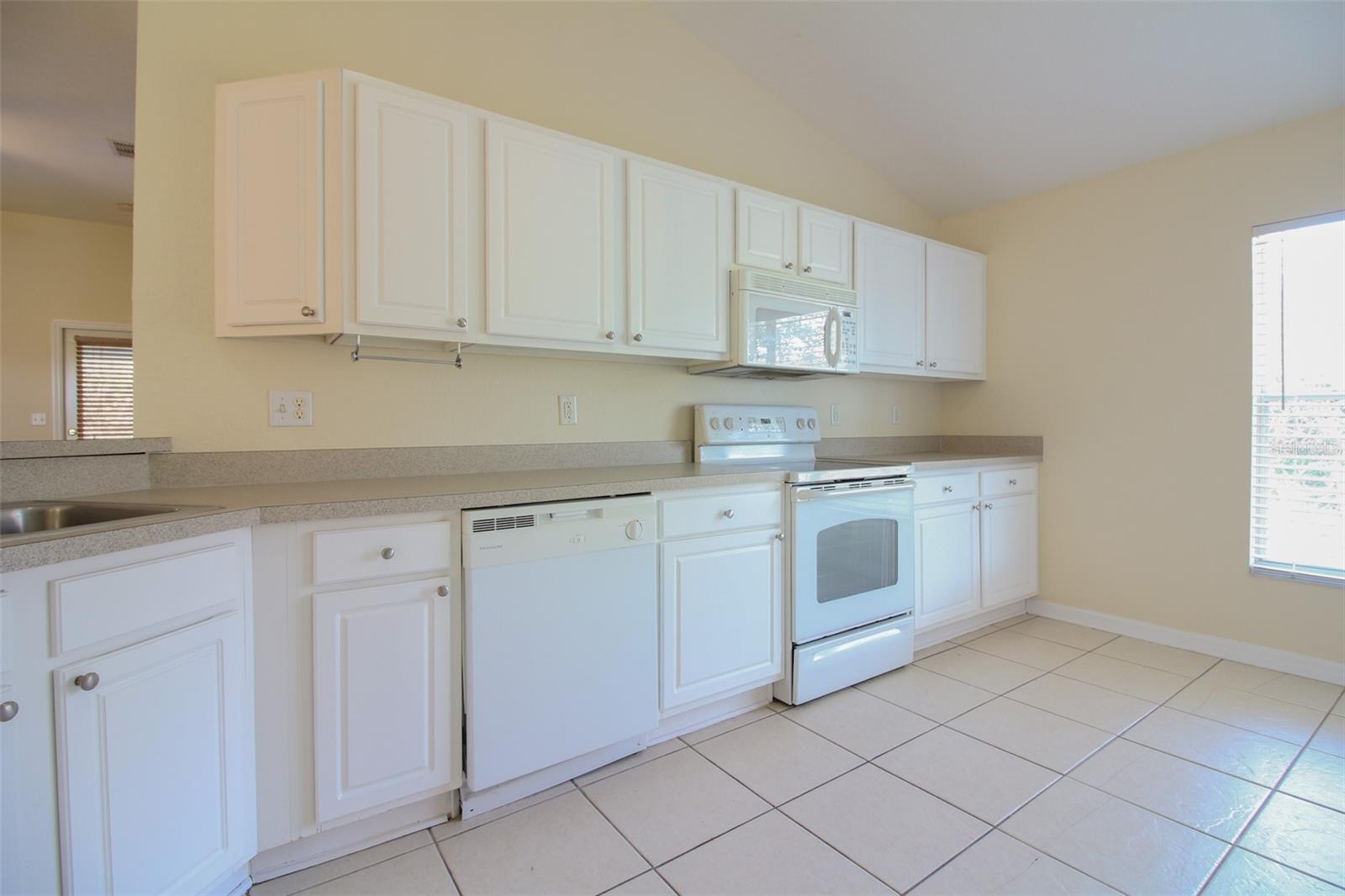 TURTLE ROCK - Residential Lease