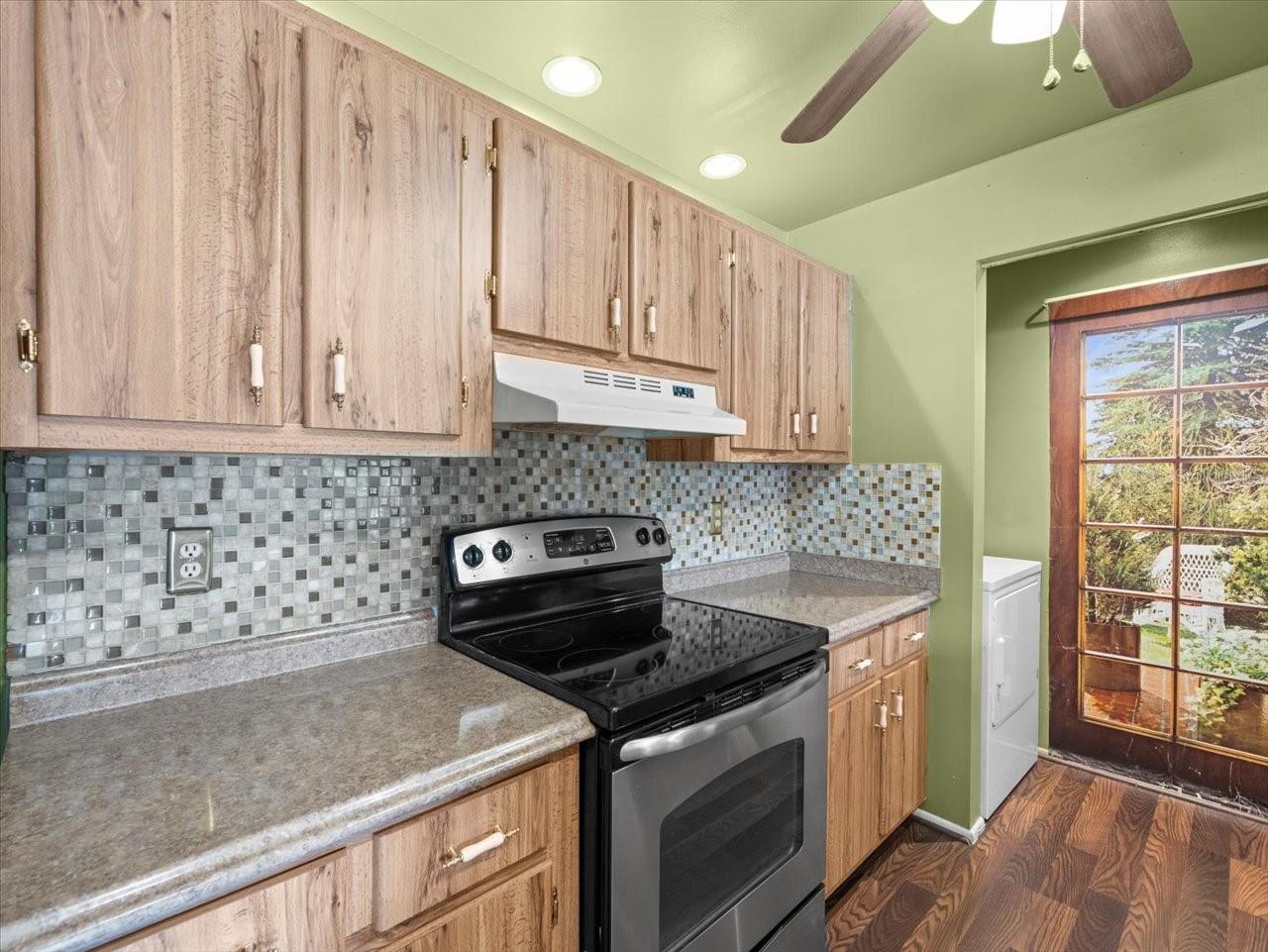 EASTWOOD SHORES 3 - Residential