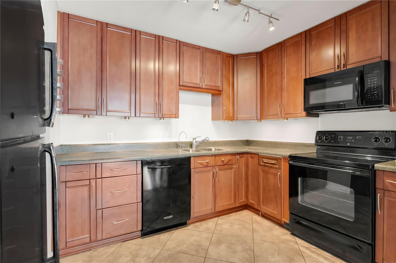 5662 ROYAL PINE BOULEVARD 24