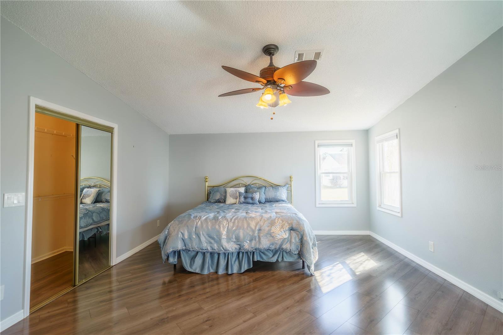 LADY LAKE ORANGE BLOSSOM GARDENS UNIT 15 - Residential