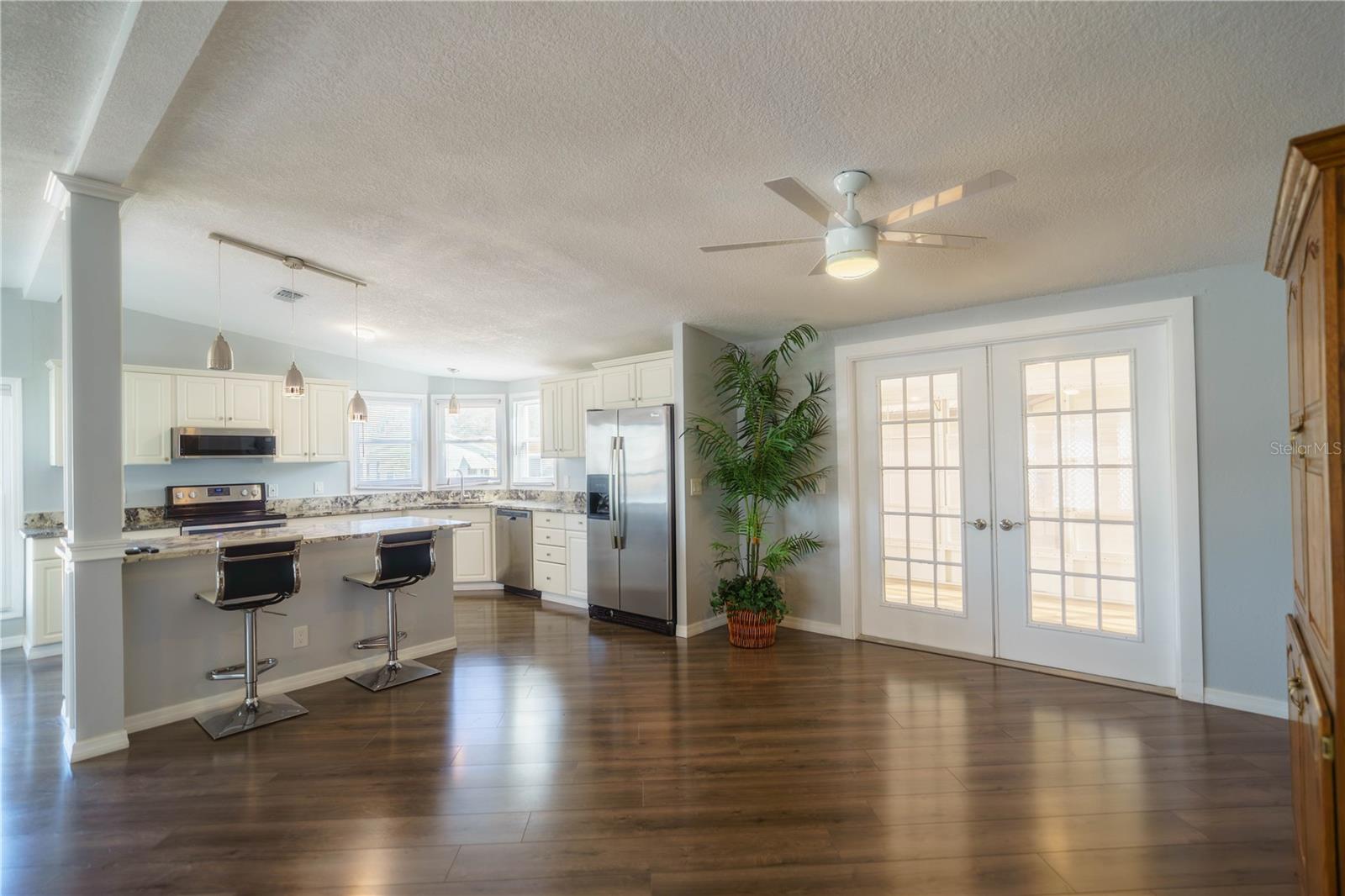 LADY LAKE ORANGE BLOSSOM GARDENS UNIT 15 - Residential