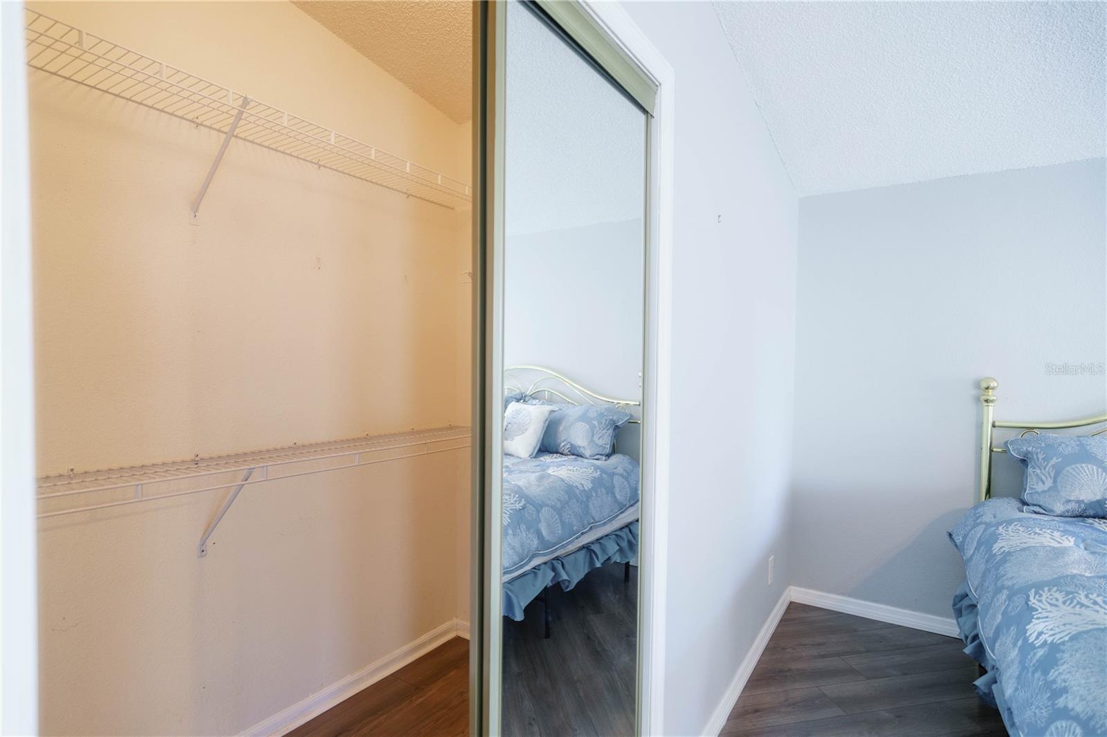 LADY LAKE ORANGE BLOSSOM GARDENS UNIT 15 - Residential