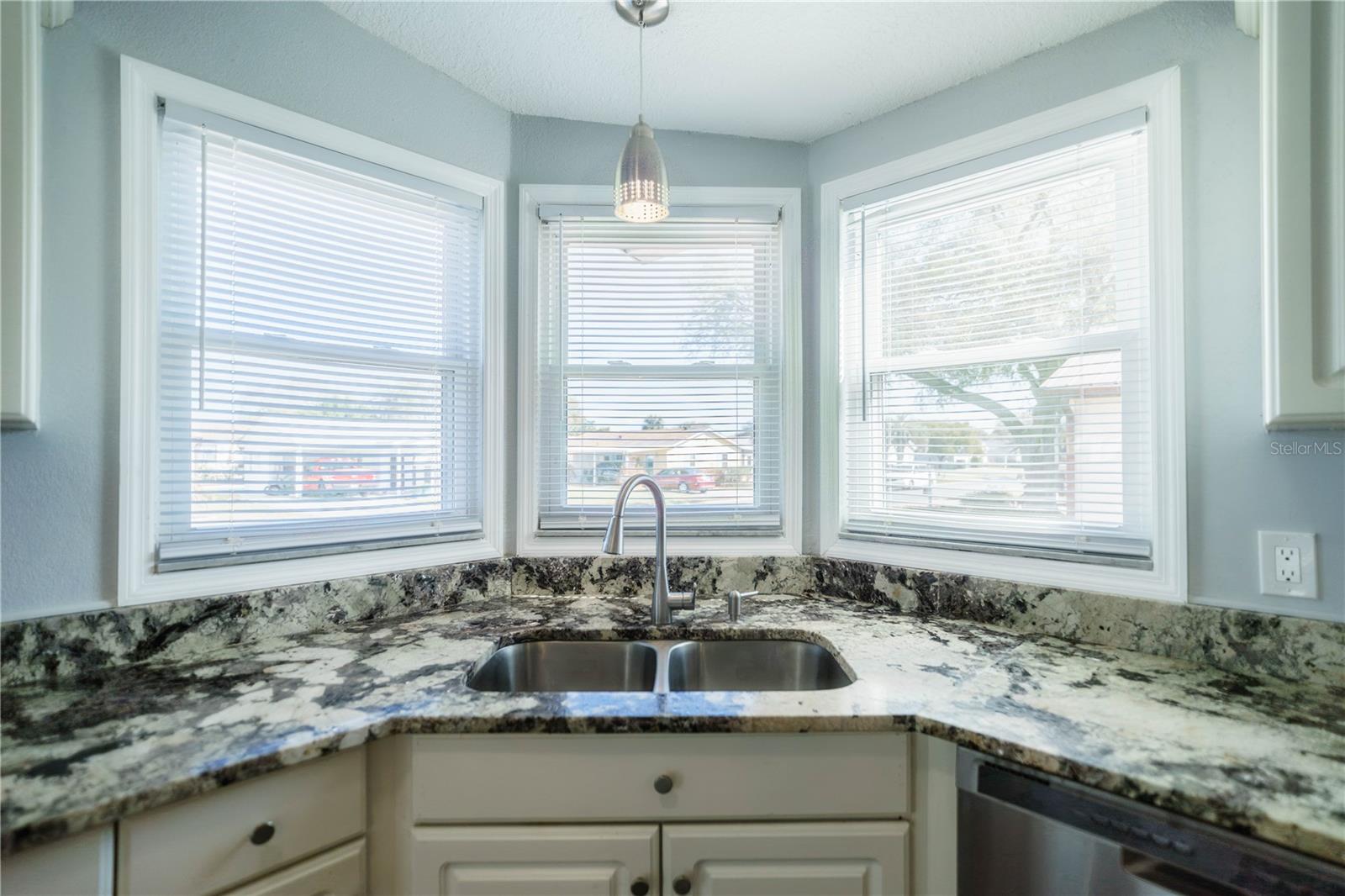 LADY LAKE ORANGE BLOSSOM GARDENS UNIT 15 - Residential