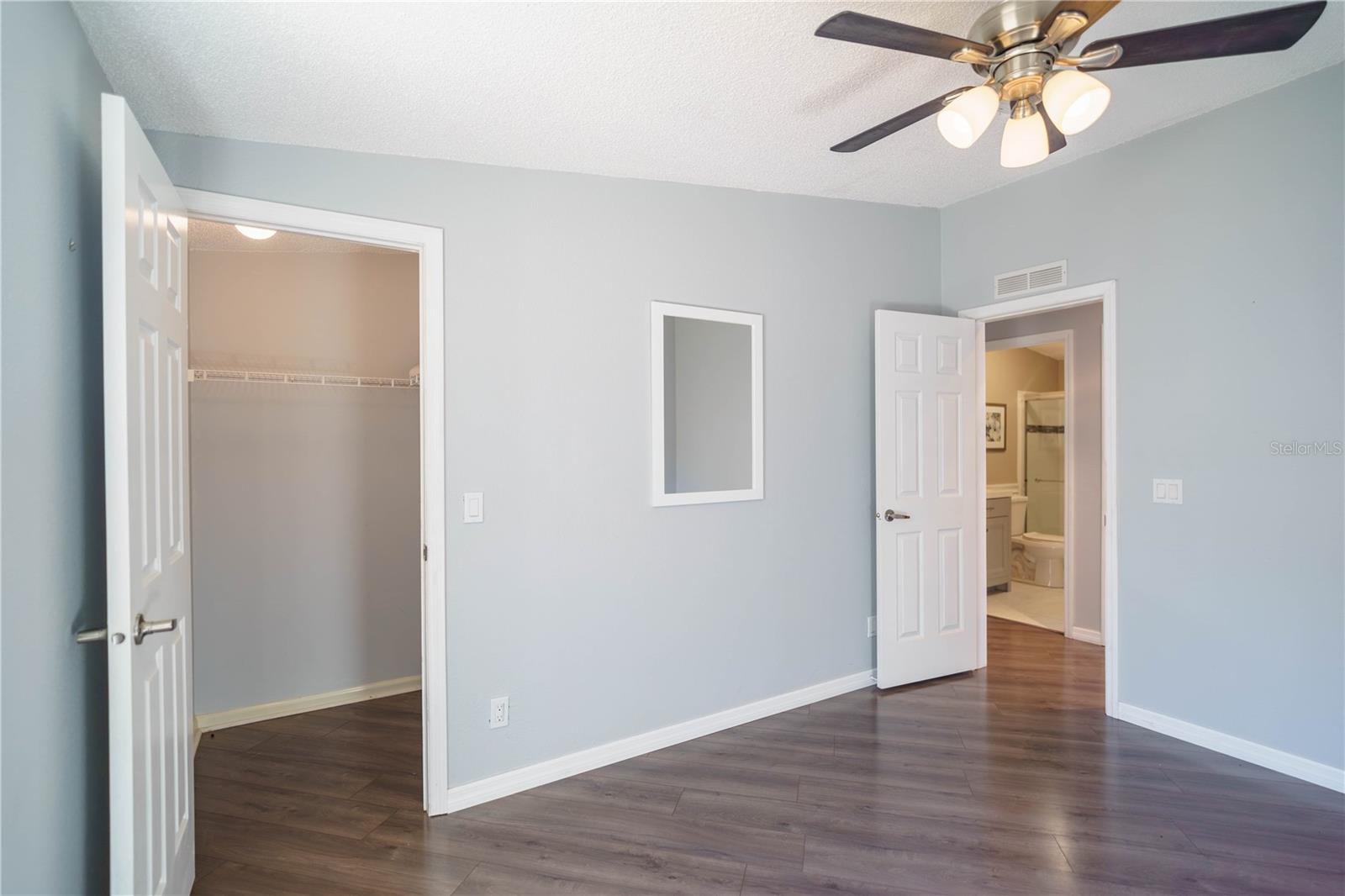 LADY LAKE ORANGE BLOSSOM GARDENS UNIT 15 - Residential