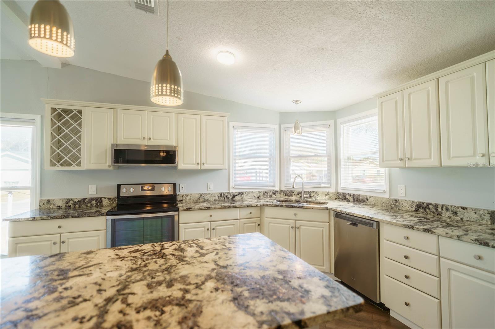 LADY LAKE ORANGE BLOSSOM GARDENS UNIT 15 - Residential