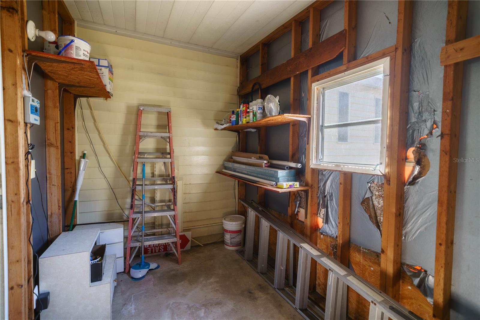 LADY LAKE ORANGE BLOSSOM GARDENS UNIT 15 - Residential