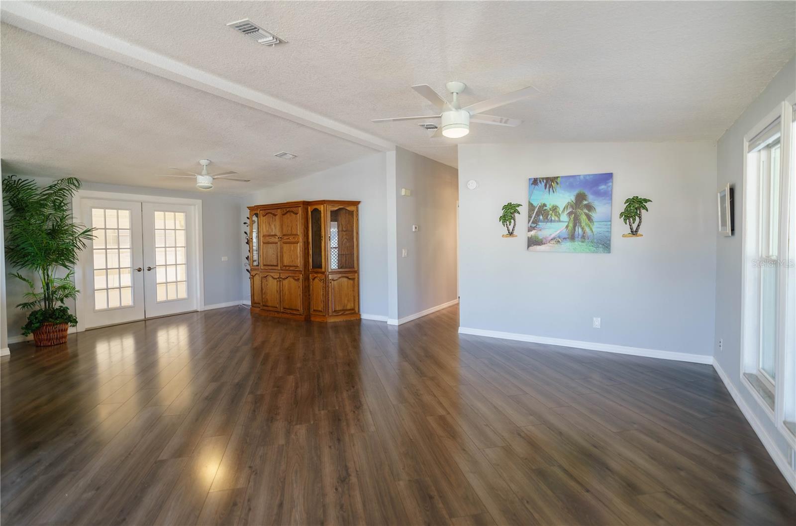 LADY LAKE ORANGE BLOSSOM GARDENS UNIT 15 - Residential