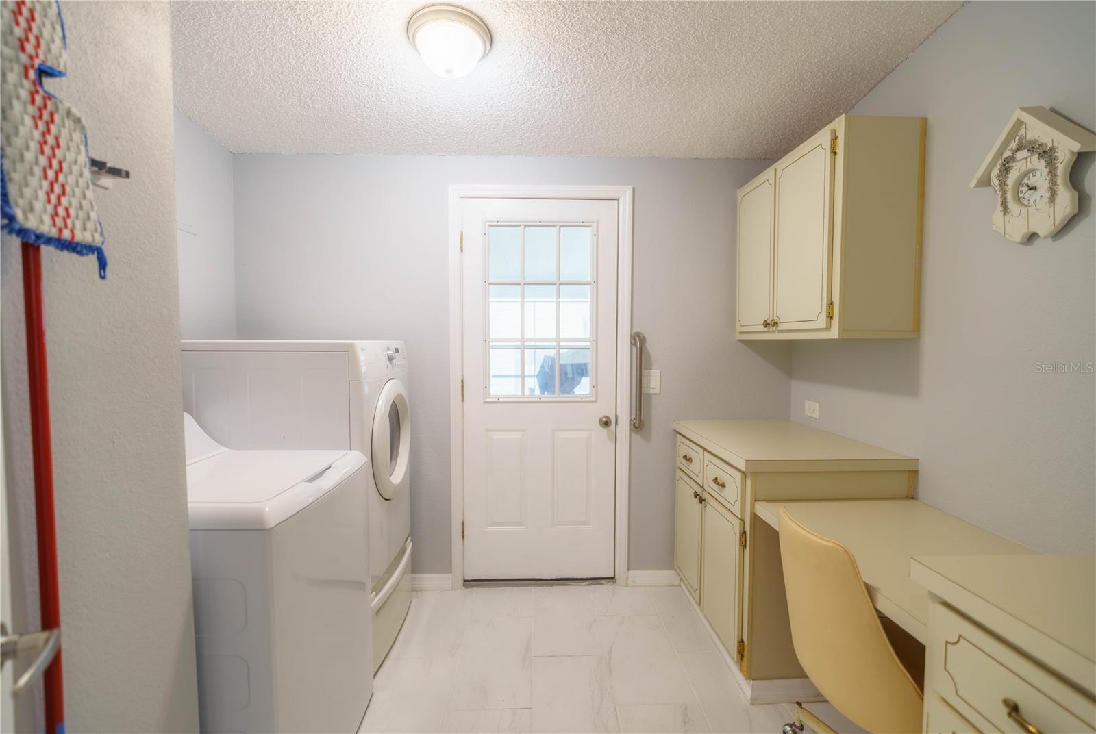 LADY LAKE ORANGE BLOSSOM GARDENS UNIT 15 - Residential