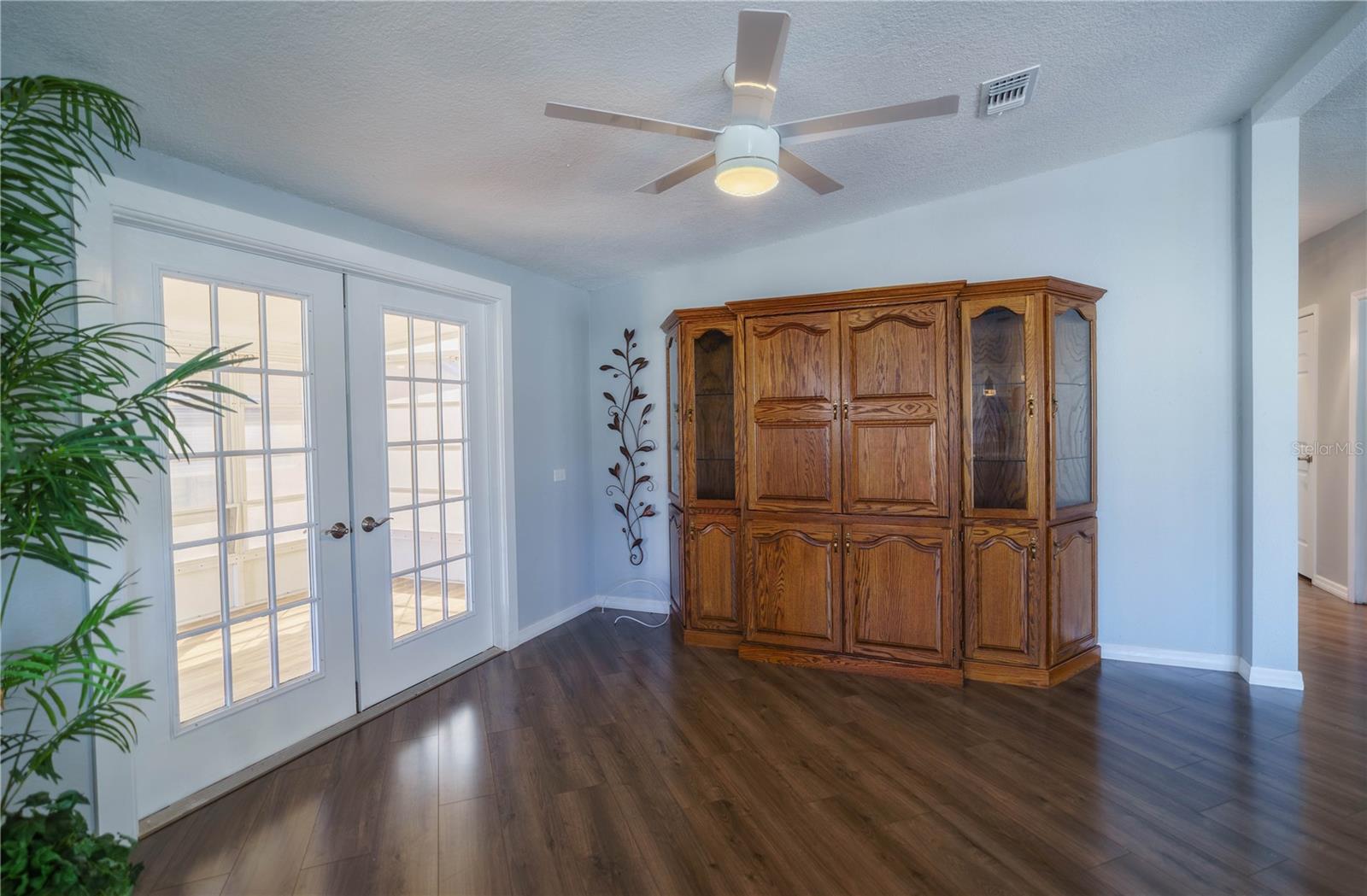 LADY LAKE ORANGE BLOSSOM GARDENS UNIT 15 - Residential