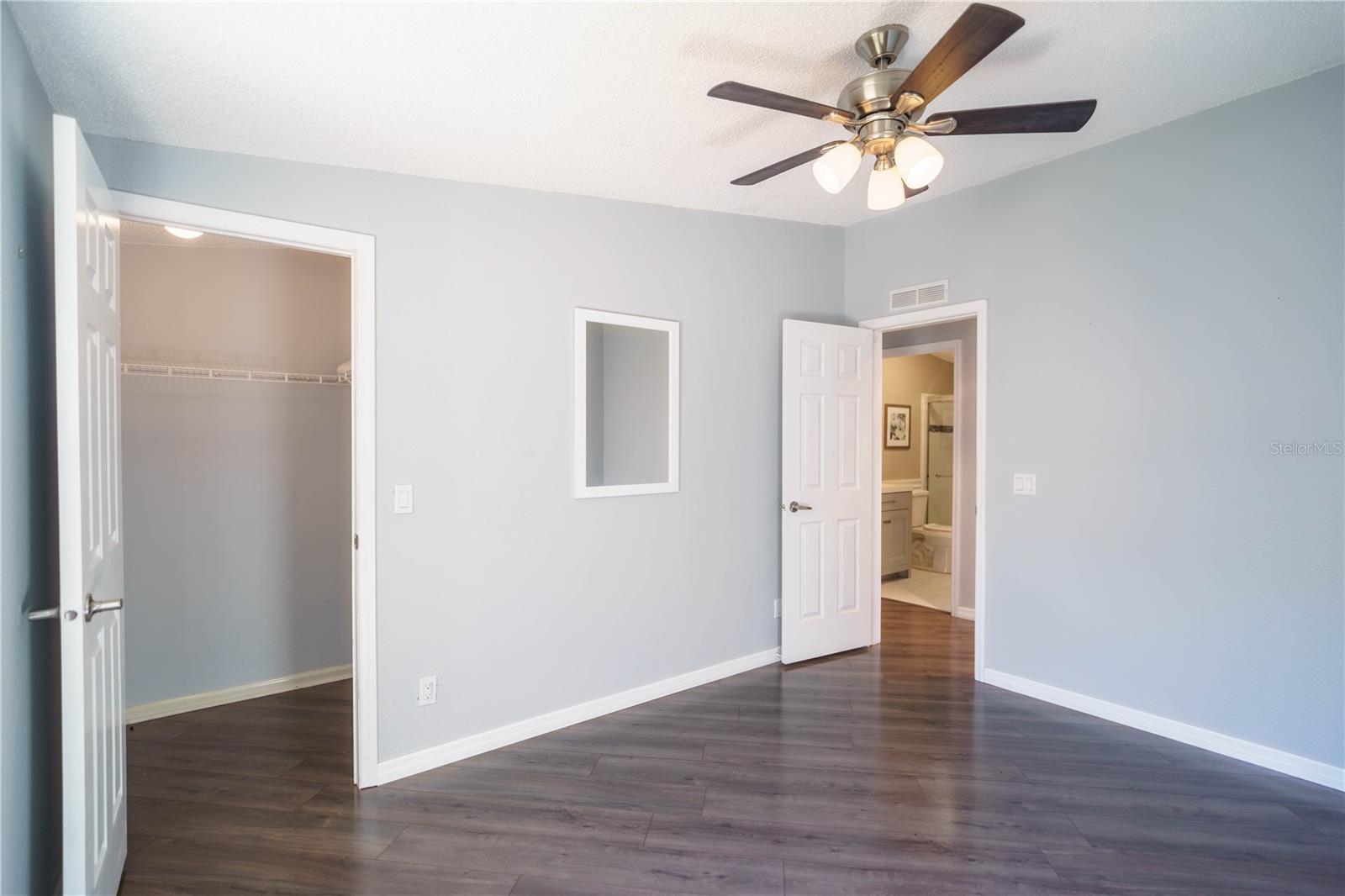 LADY LAKE ORANGE BLOSSOM GARDENS UNIT 15 - Residential