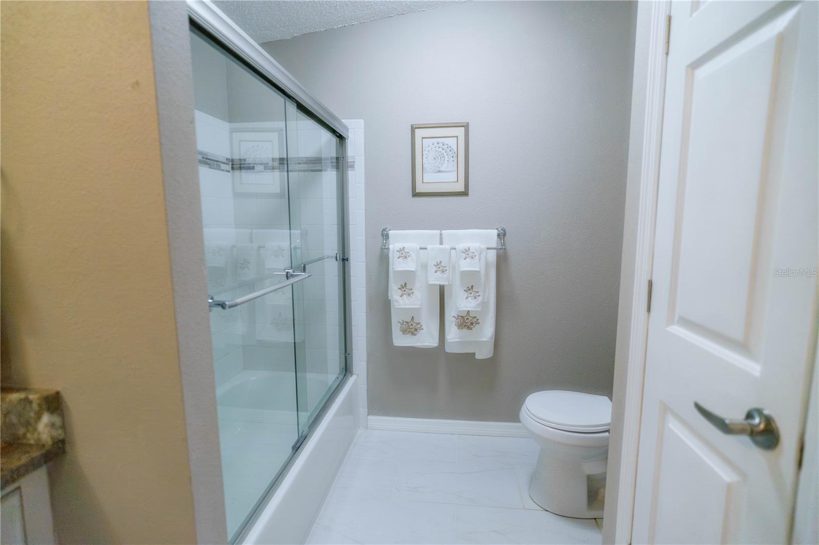 LADY LAKE ORANGE BLOSSOM GARDENS UNIT 15 - Residential