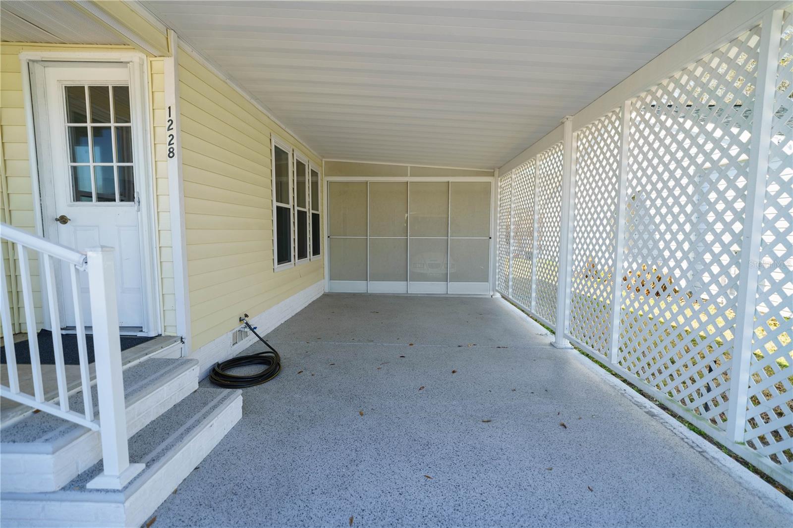 LADY LAKE ORANGE BLOSSOM GARDENS UNIT 15 - Residential