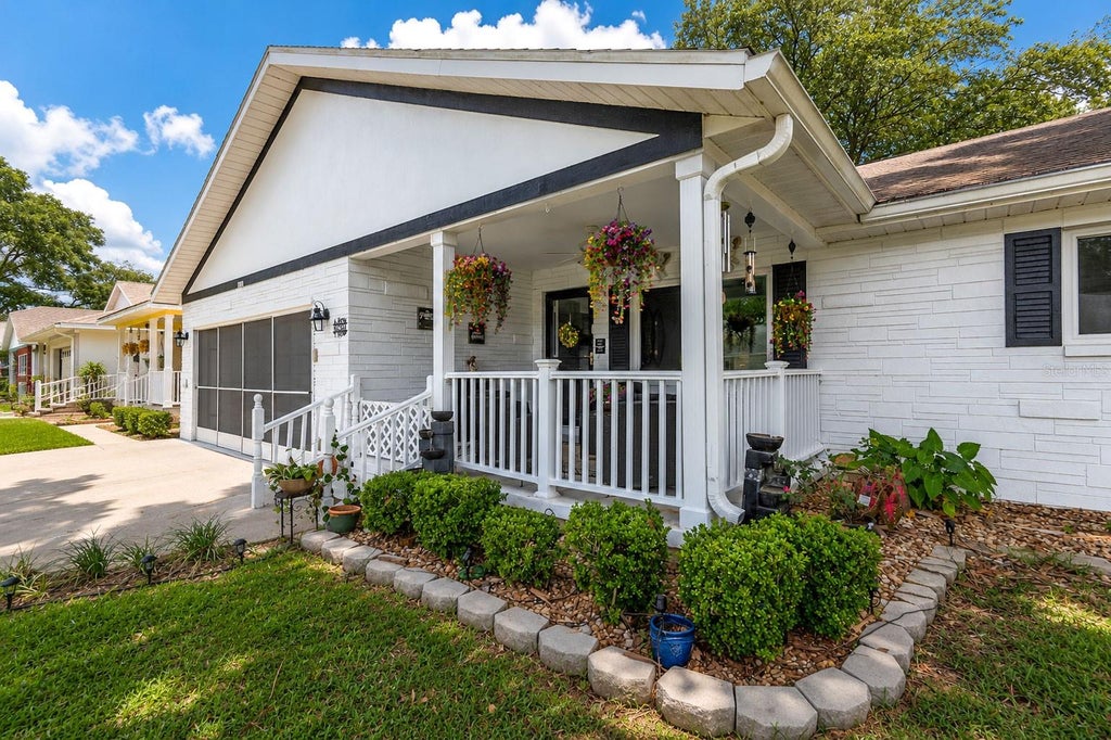 Photo of 8876 SW 95th Ln #E, Ocala, FL 34481 (MLS # OM727401)