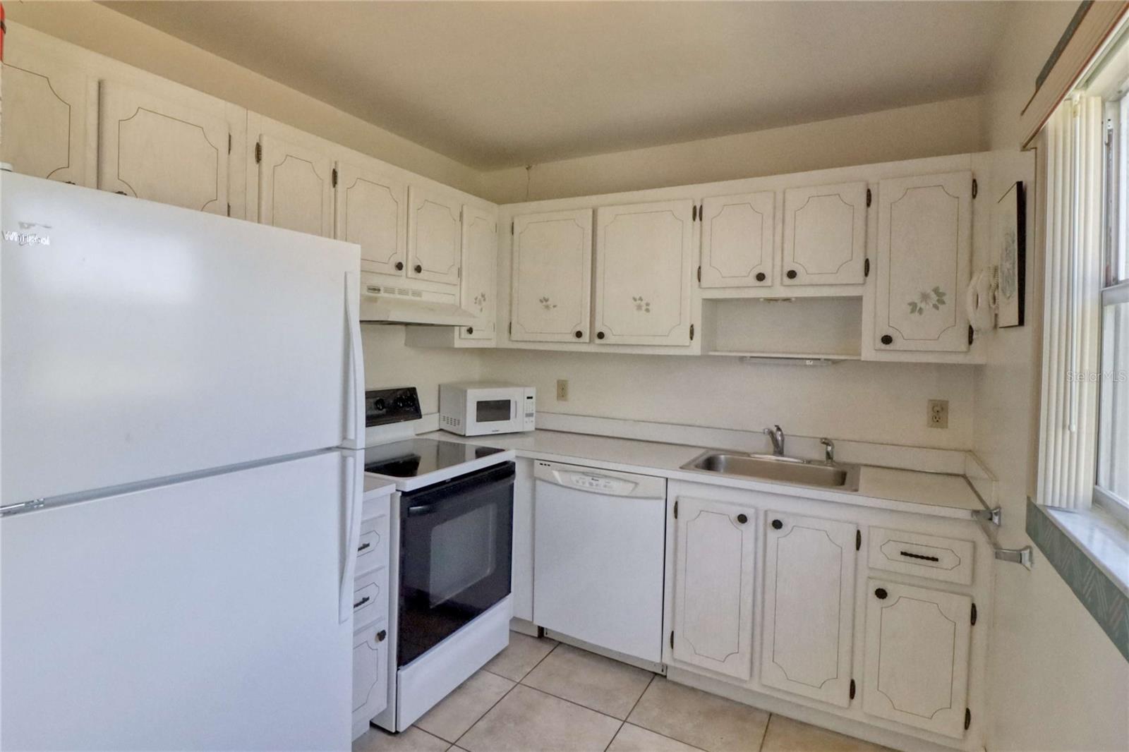 CAMBRIDGE C CONDO - Residential