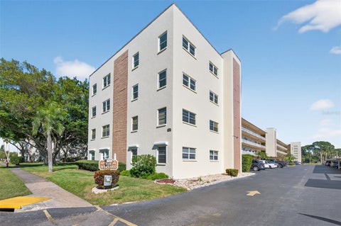 Photo of 5705 80th Street N #105, St Petersburg, FL 33709 (MLS # TB8560958)