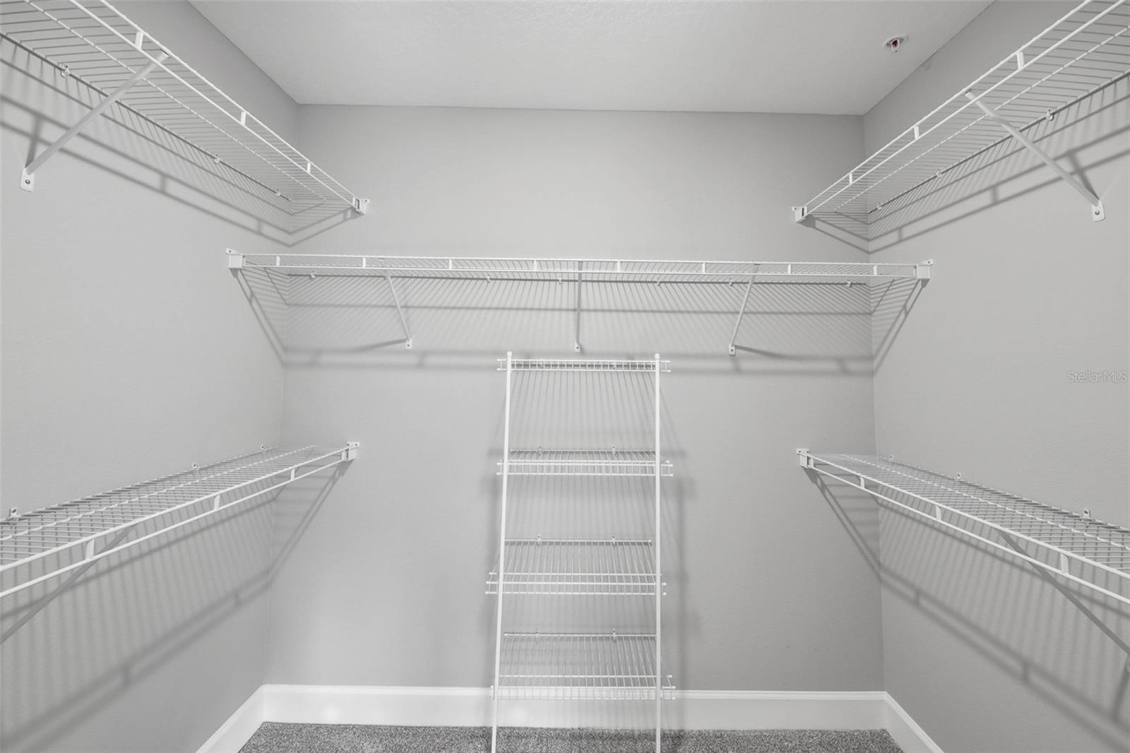 ARTISAN CLUB CONDO PH 4 - Residential