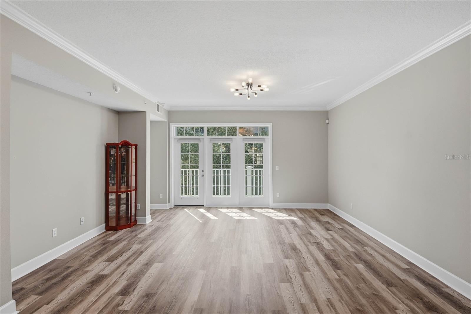 ARTISAN CLUB CONDO PH 4 - Residential