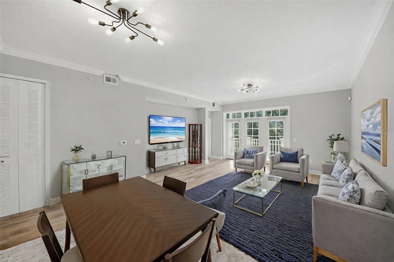 ARTISAN CLUB CONDO PH 4 - Residential