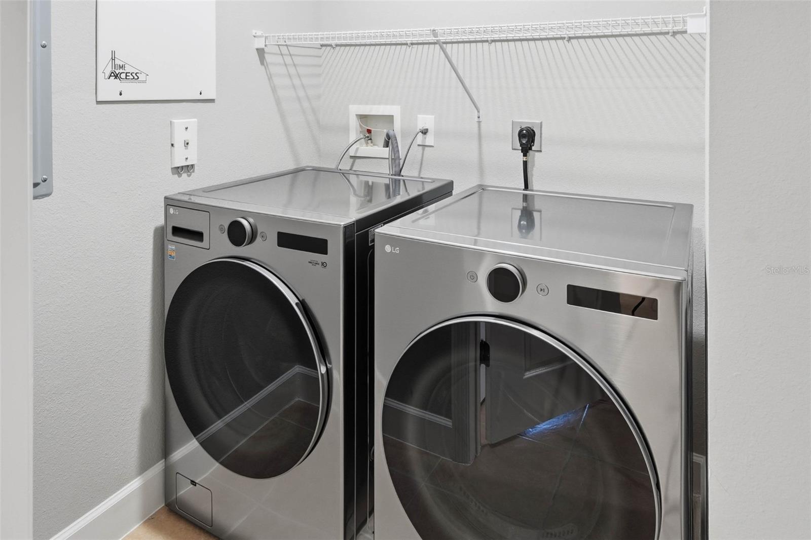 ARTISAN CLUB CONDO PH 4 - Residential