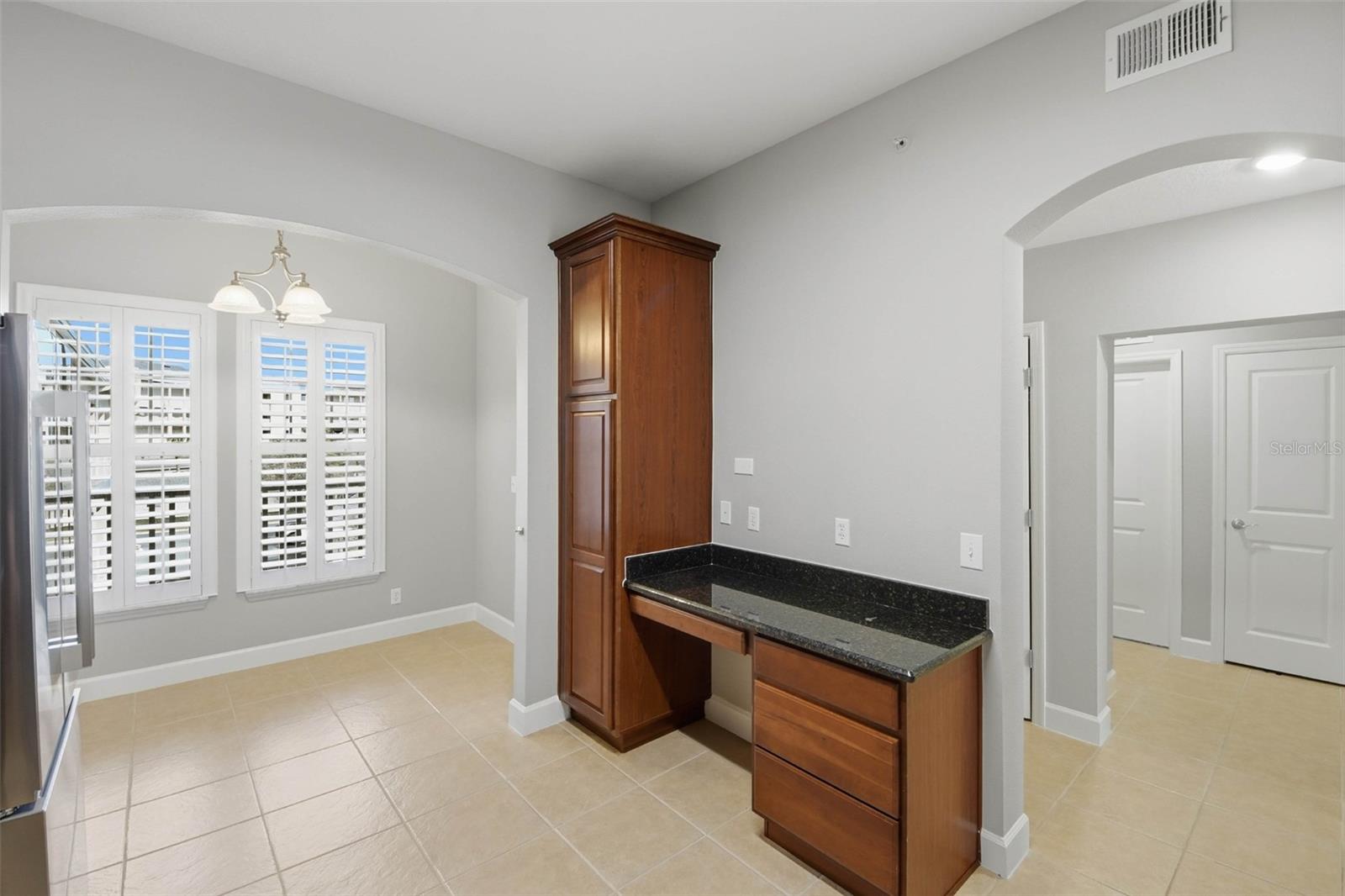 ARTISAN CLUB CONDO PH 4 - Residential