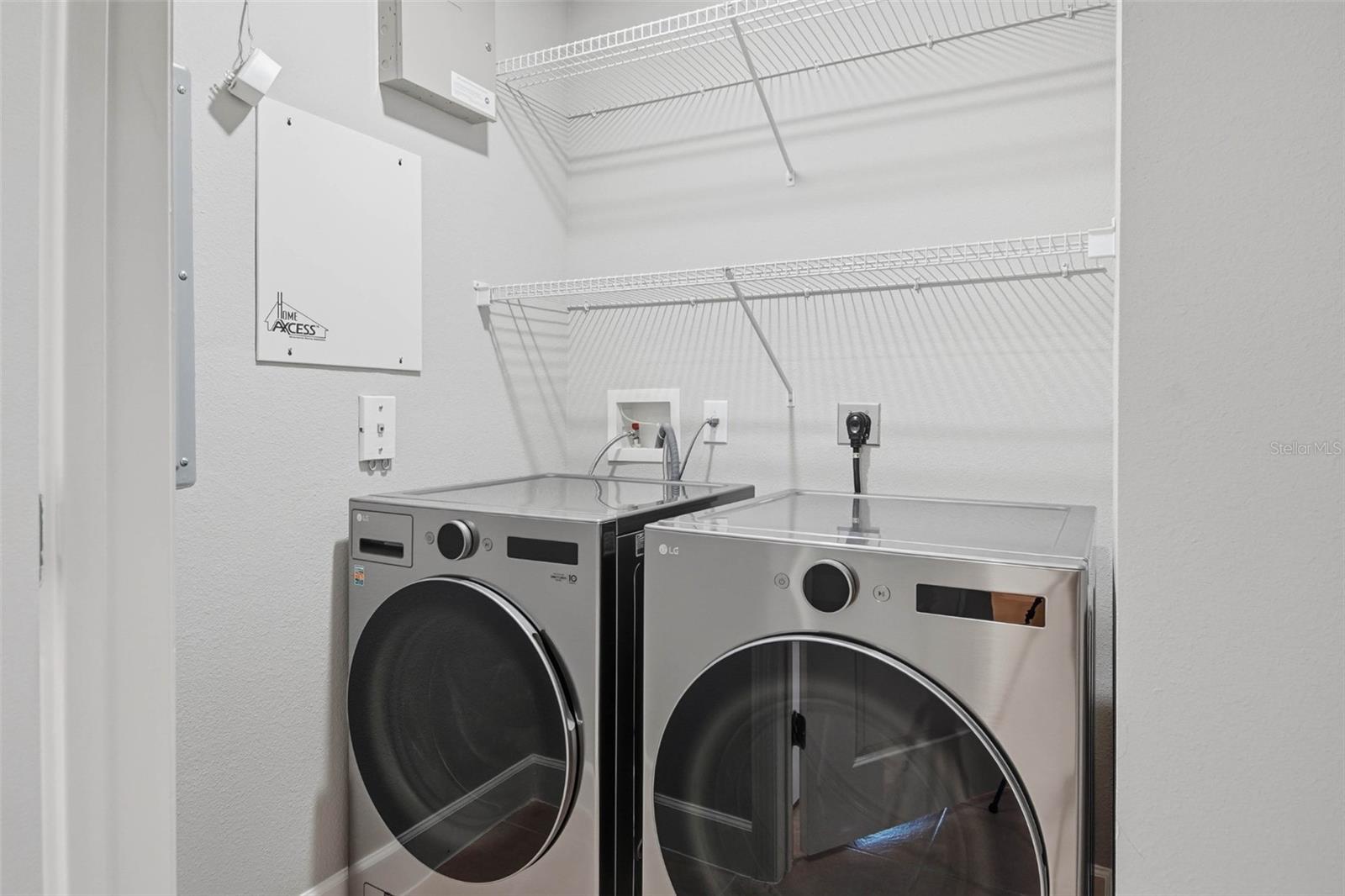 ARTISAN CLUB CONDO PH 4 - Residential