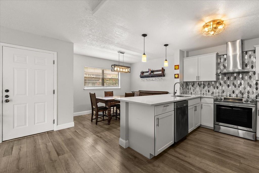 Photo of 150 Killarney Bay Court #5, Winter Park, FL 32789 (MLS # O6328063)