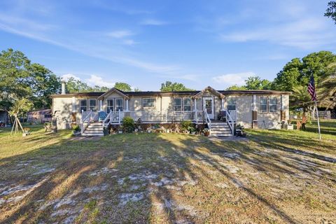 Photo of 1560 Mcclellan Road, Frostproof, FL 33843 (MLS # TB8518147)