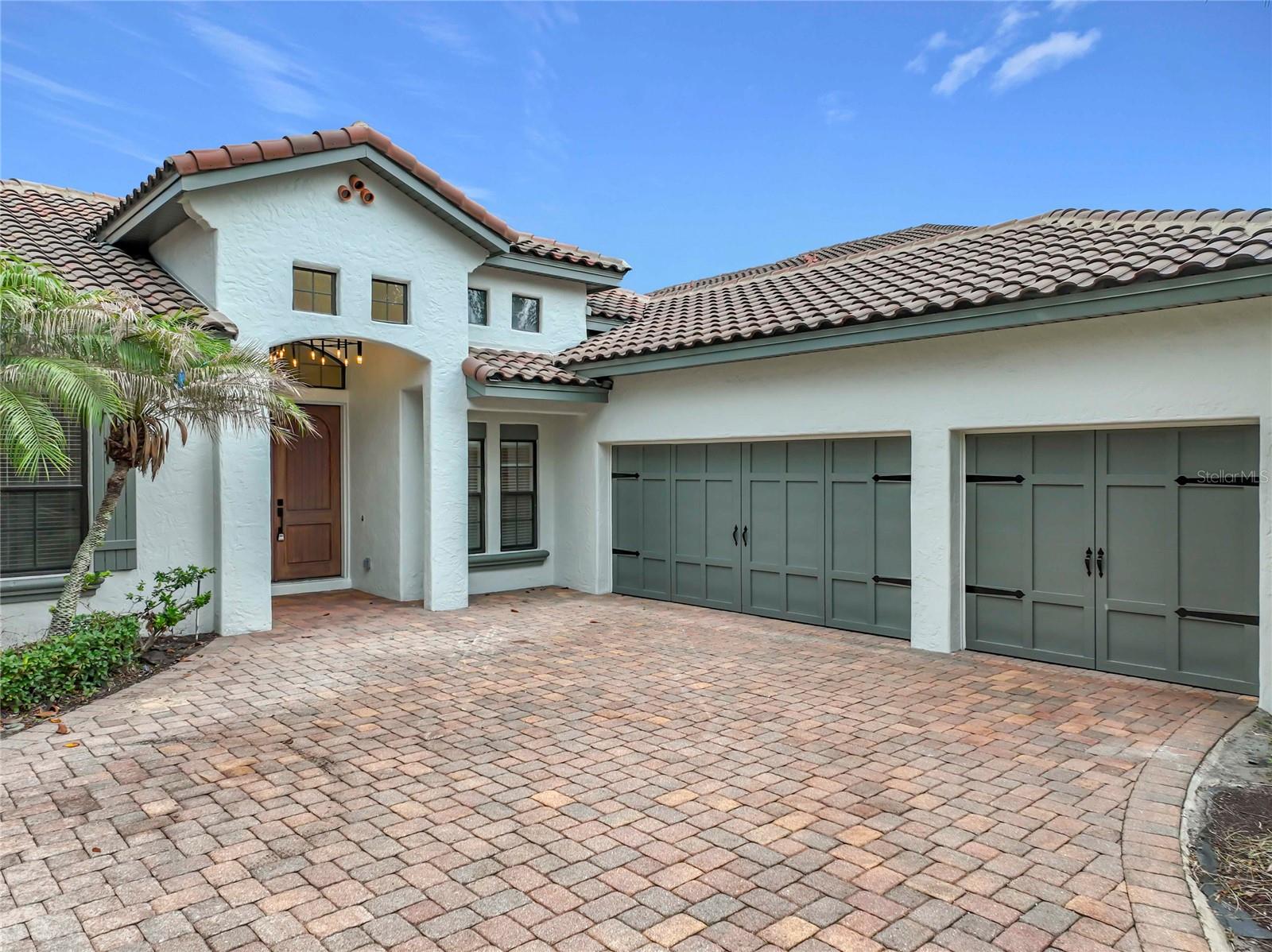 7426 POINTE VENEZIA DRIVE