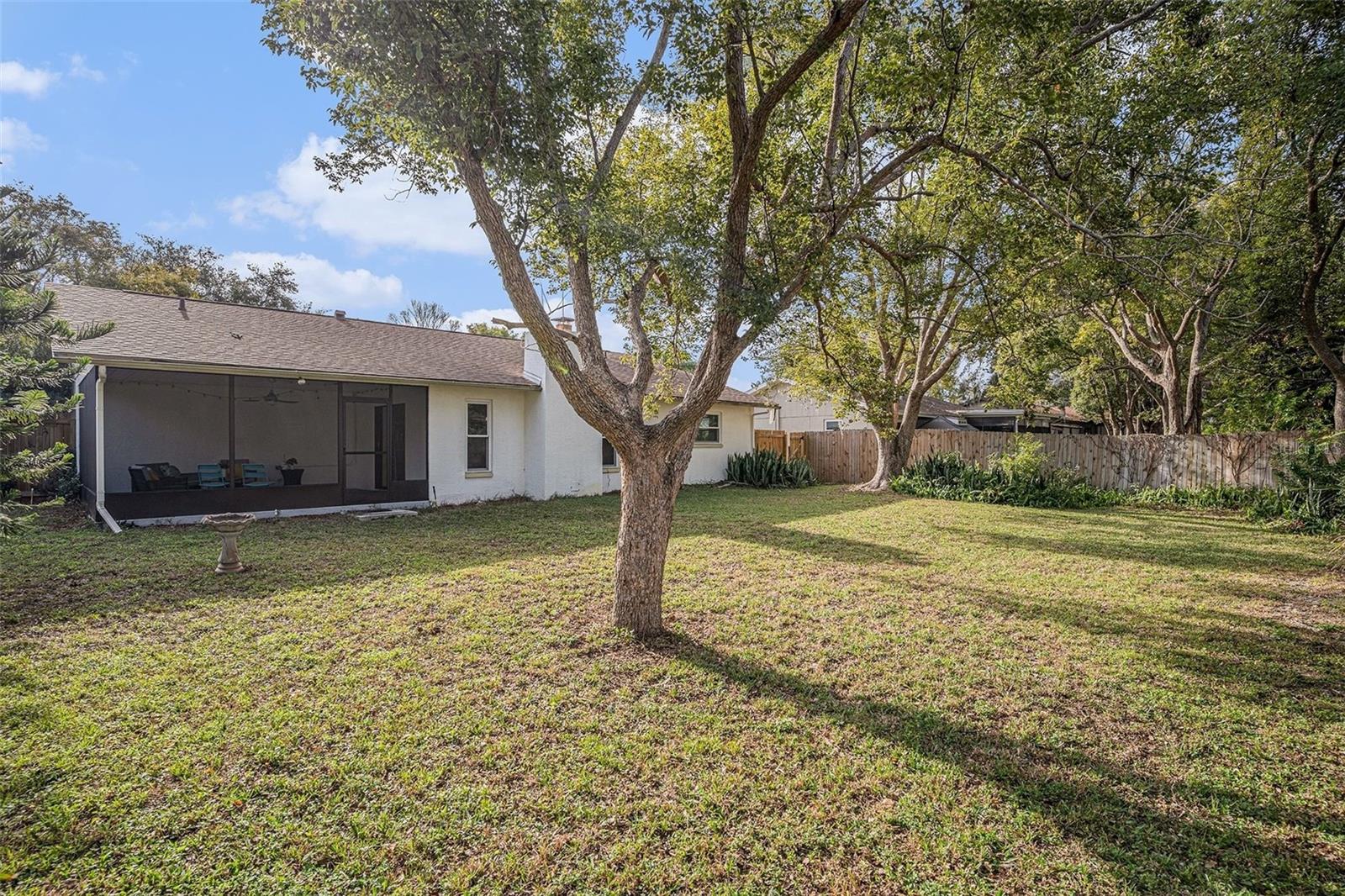 LAKESIDE WOODLANDS - Residential