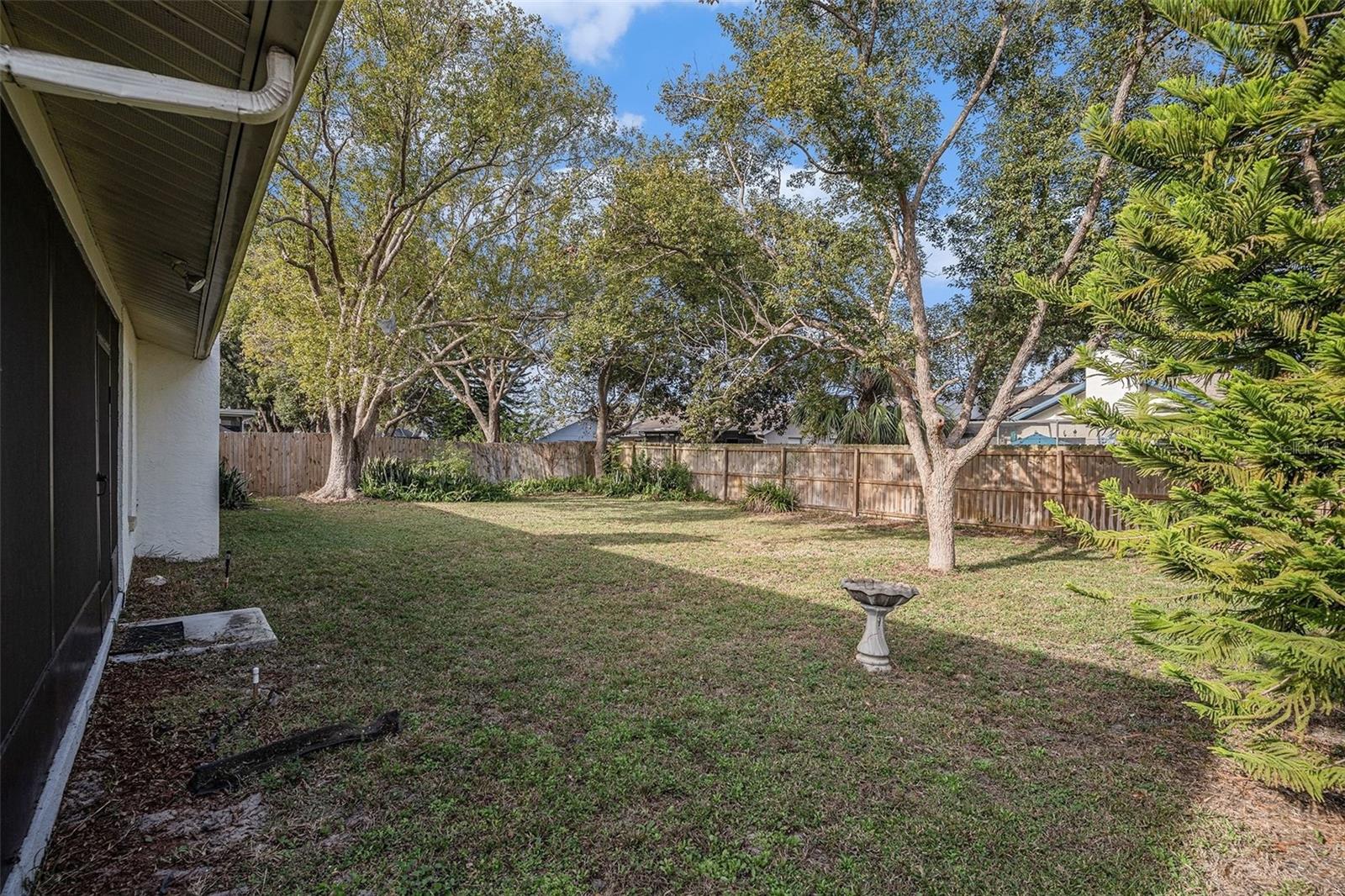 LAKESIDE WOODLANDS - Residential