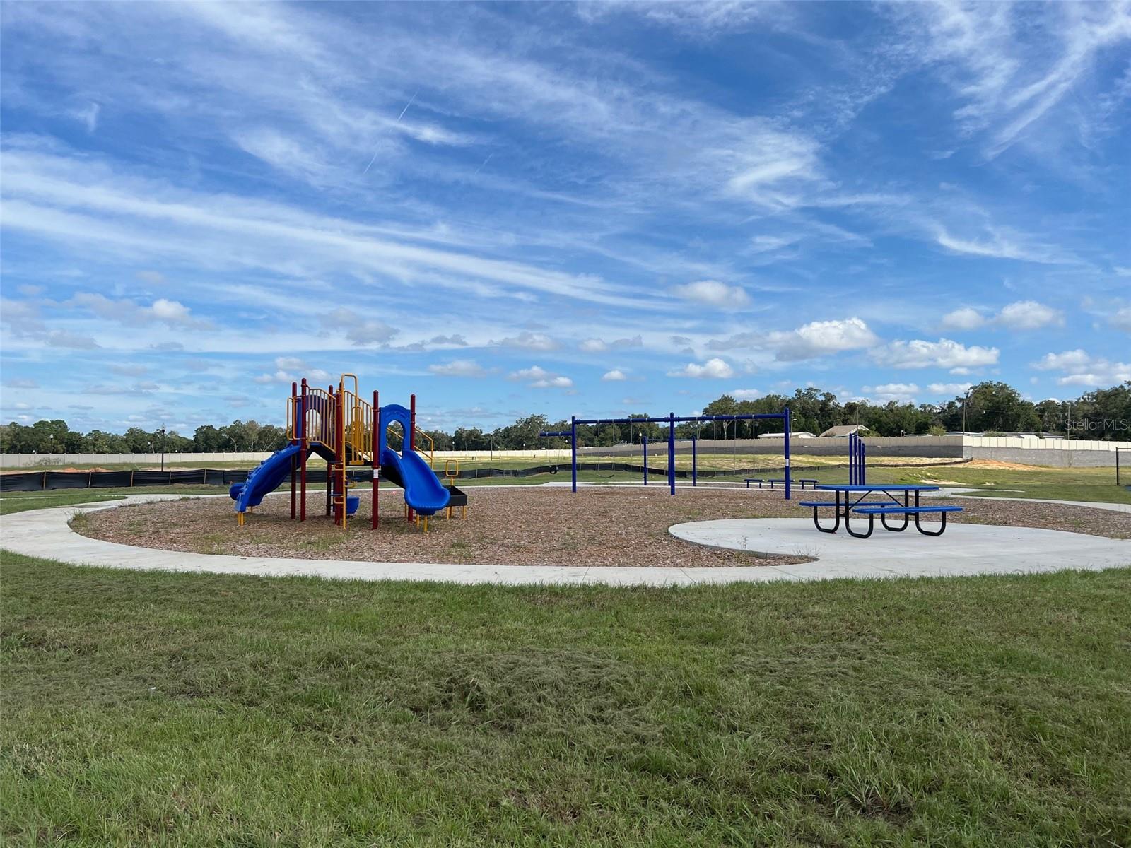 SUNSET HILLS - Residential Lease