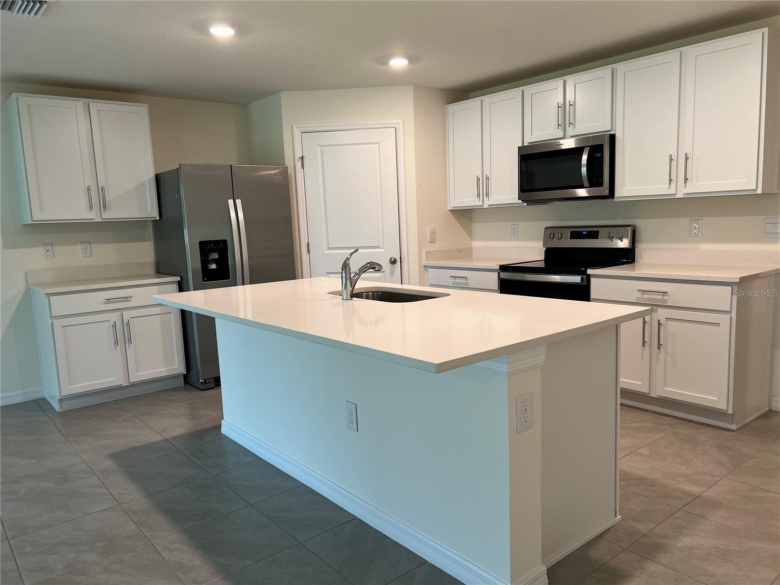 SUNSET HILLS - Residential Lease