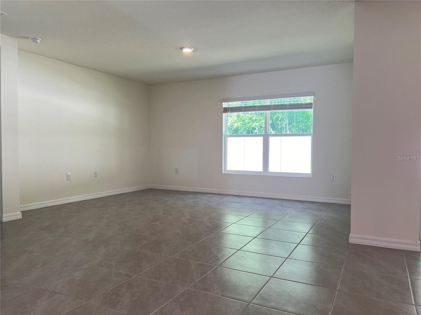 SUNSET HILLS - Residential Lease