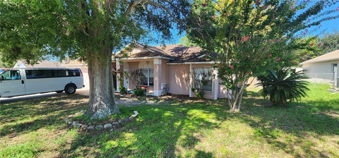 Photo of 1158 Chelsea Parc Drive #1, Minneola, FL 34715 (MLS # G5119639)