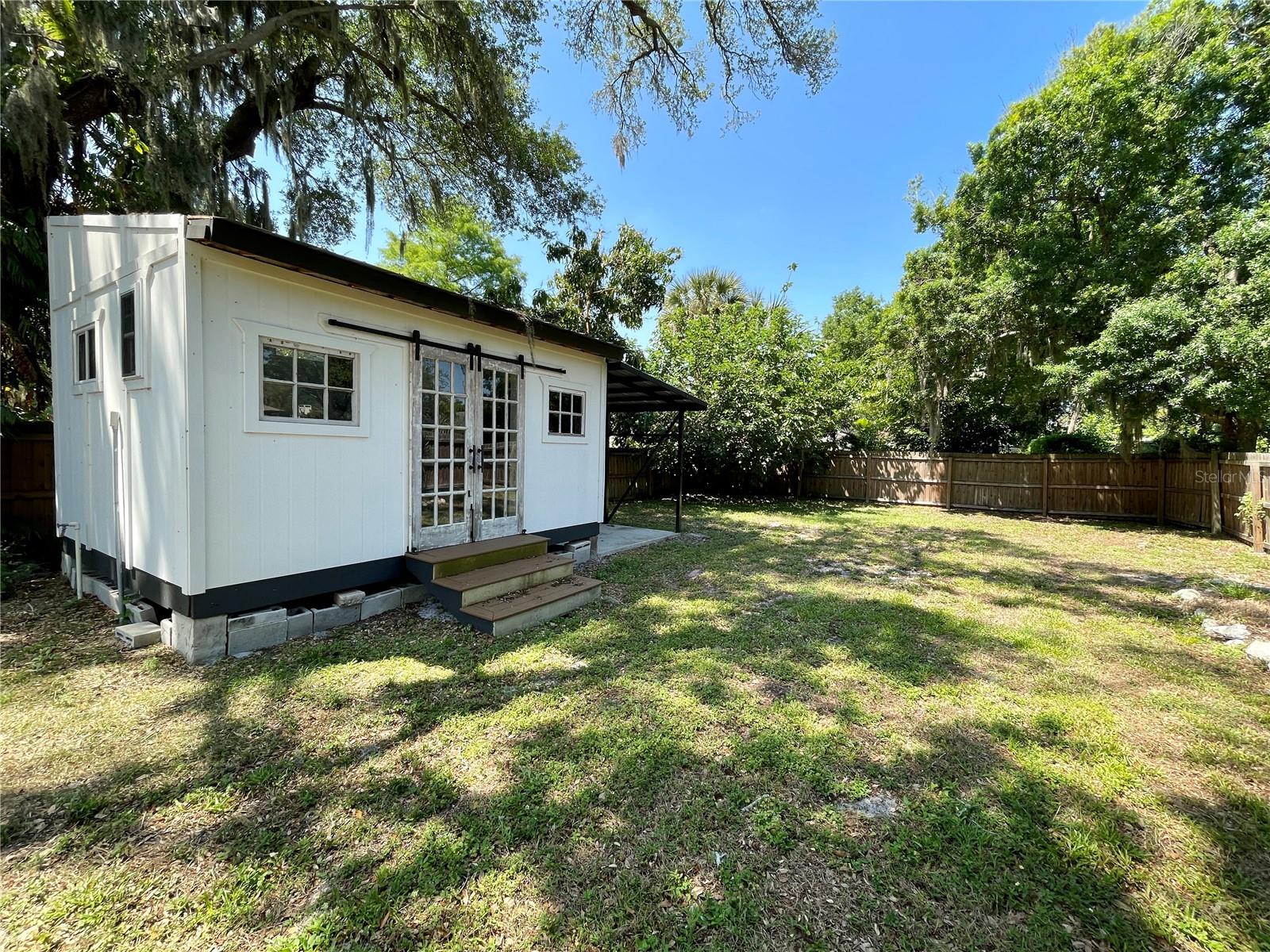 J T FLEMINGS - Residential Lease