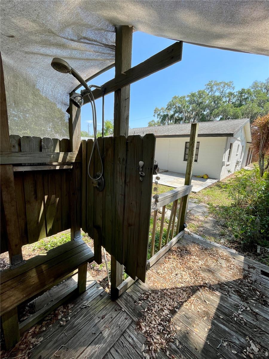 J T FLEMINGS - Residential Lease