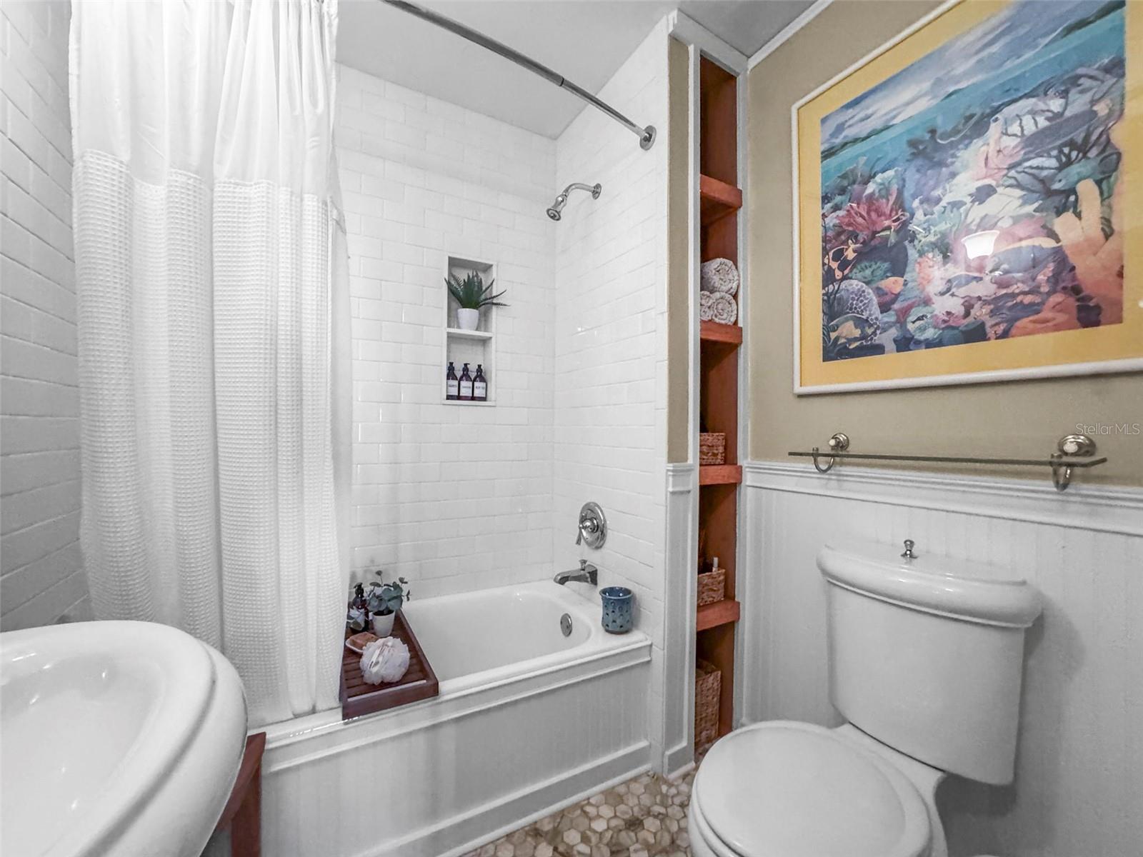 GROVE TERRACE - Residential