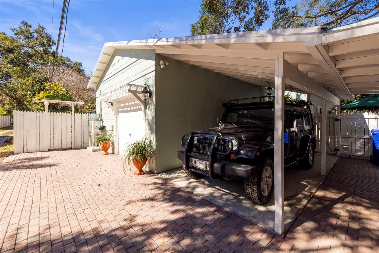 GROVE TERRACE - Residential