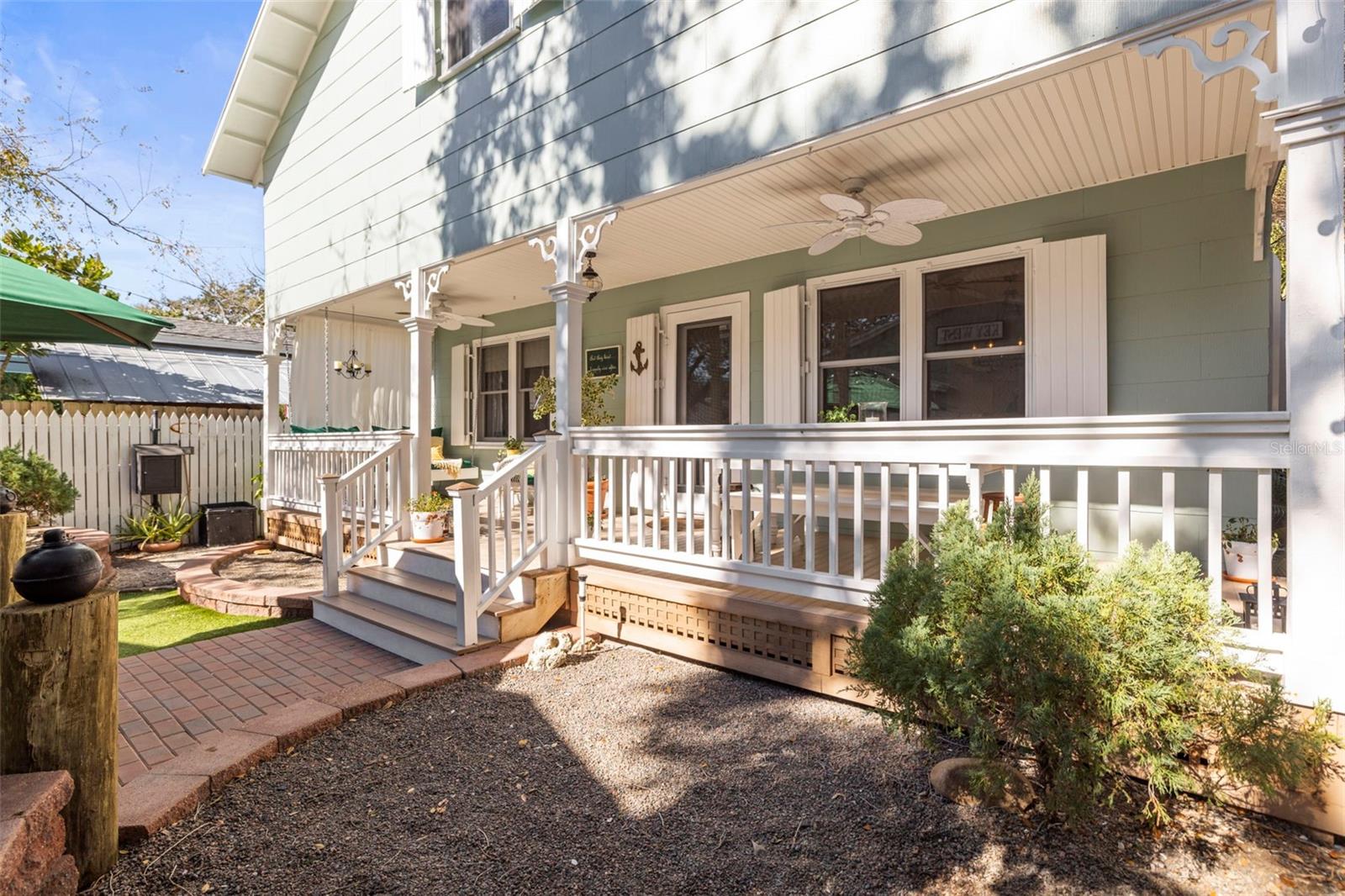 GROVE TERRACE - Residential