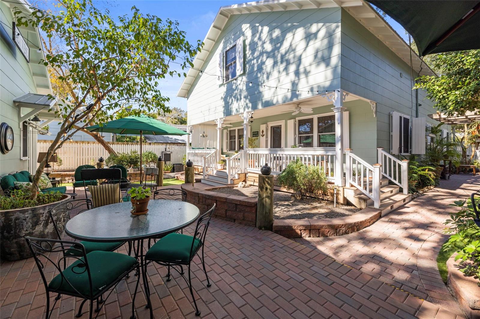 GROVE TERRACE - Residential