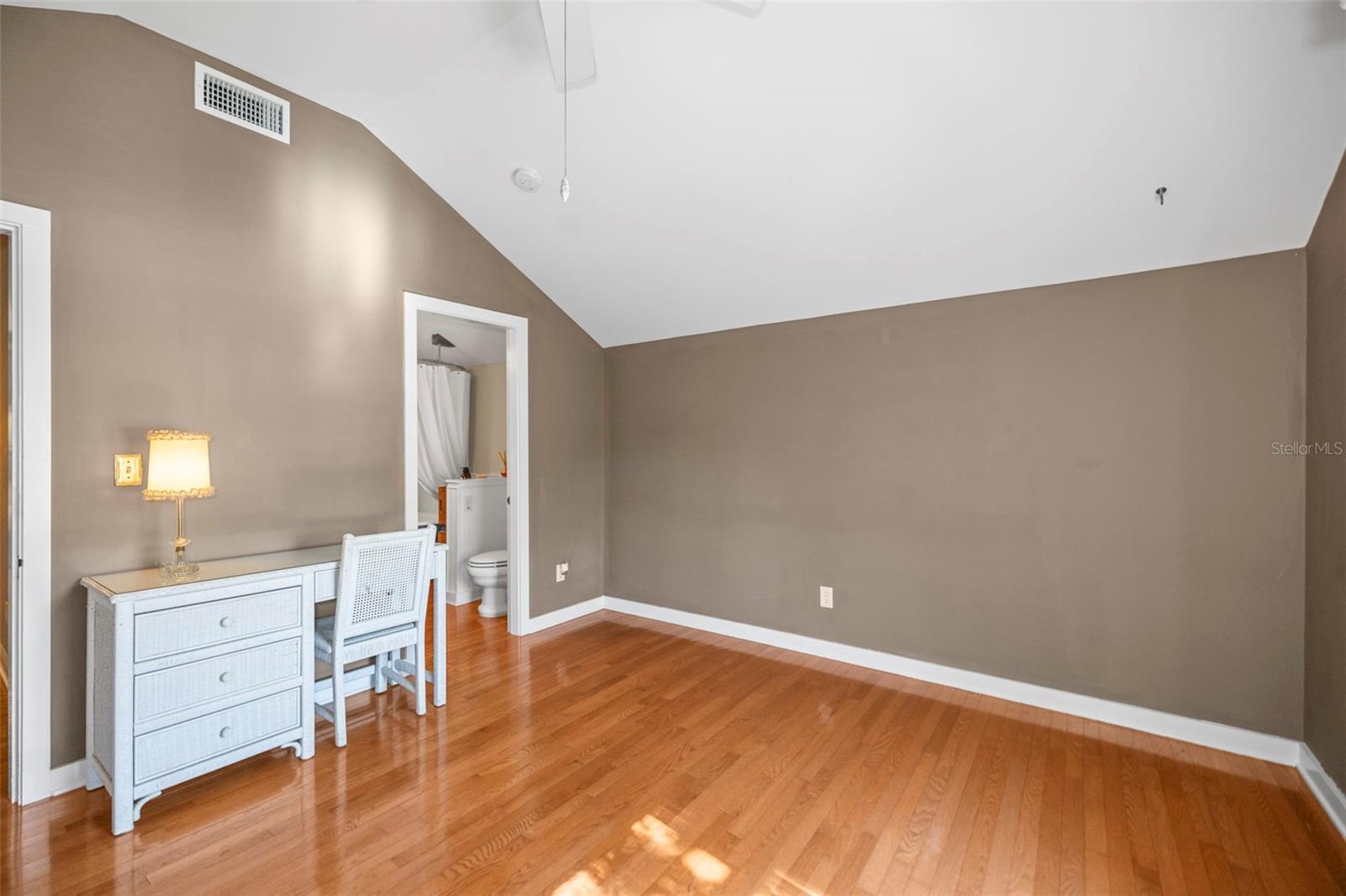 GROVE TERRACE - Residential