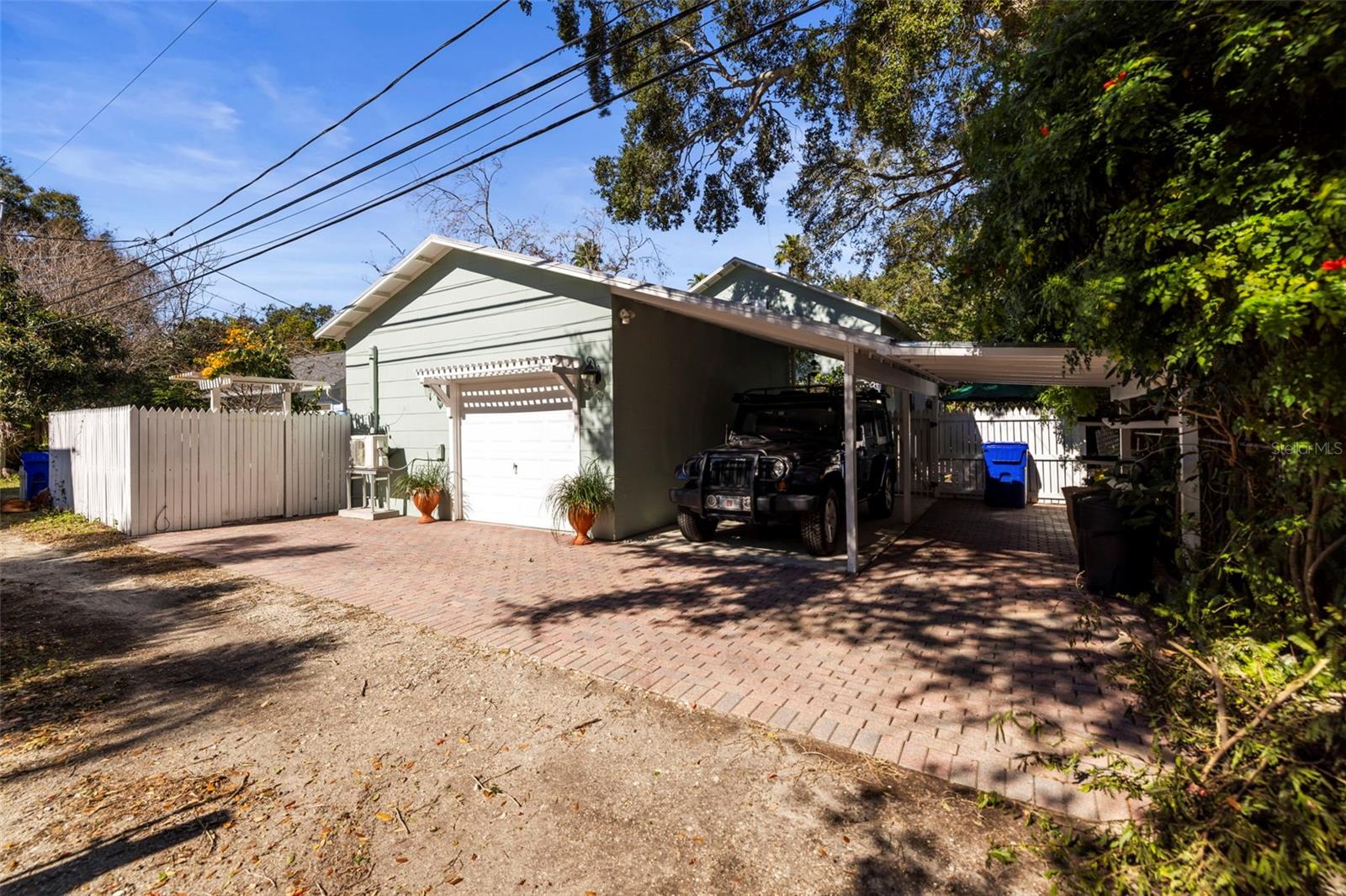 GROVE TERRACE - Residential