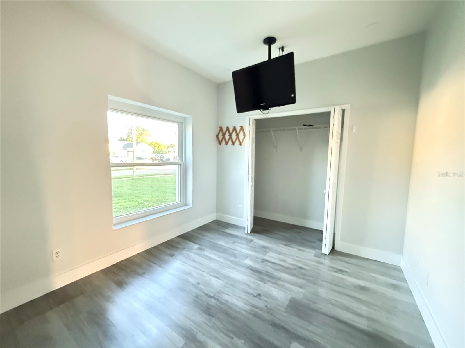 WHISPER LAKES - Residential Lease