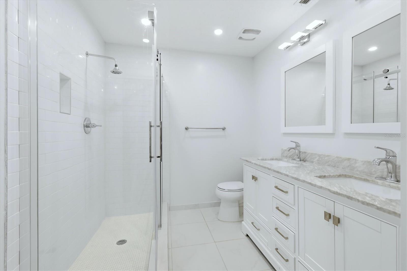 VALENCIA GARDEN - Residential