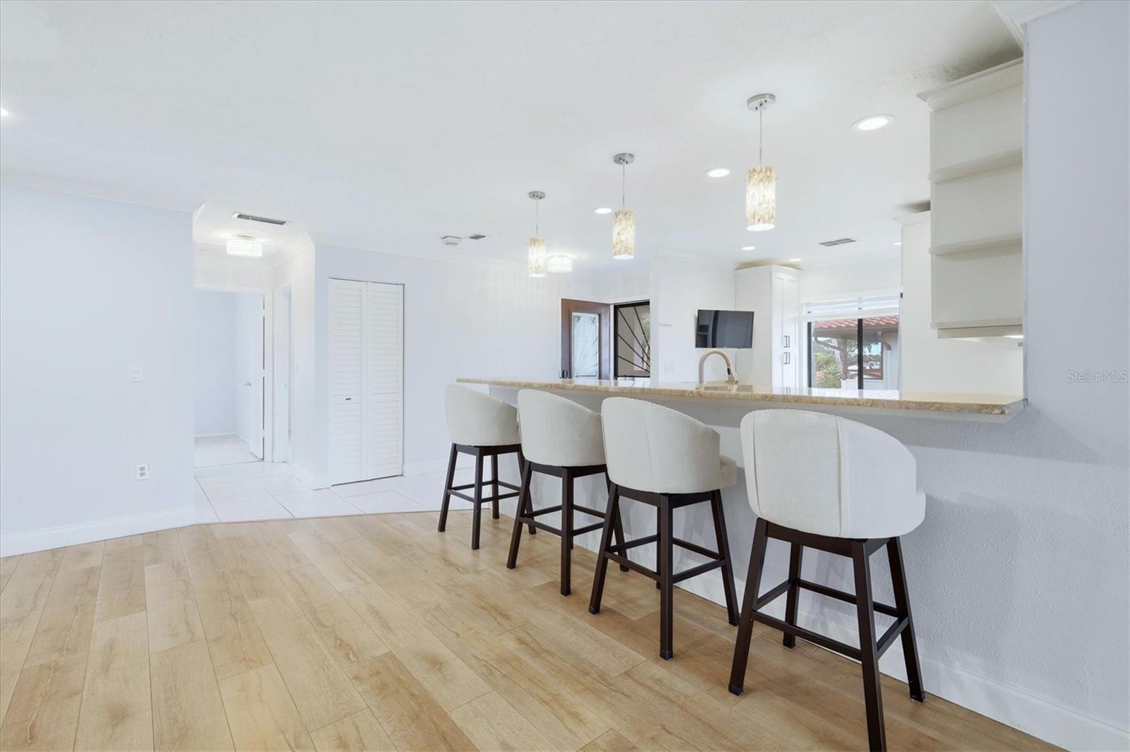 VALENCIA GARDEN - Residential