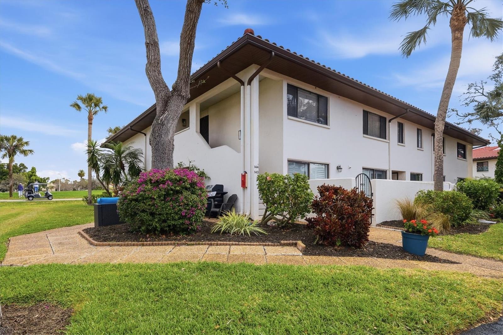 VALENCIA GARDEN - Residential